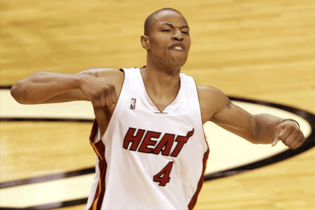 包含雷霆逆转热火B队，巴恩斯高光表现的词条