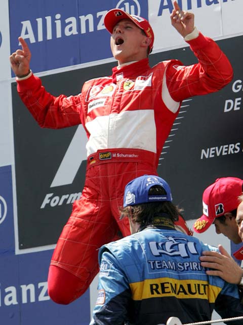 赛车队主教练发声，誓言带队登顶的简单介绍