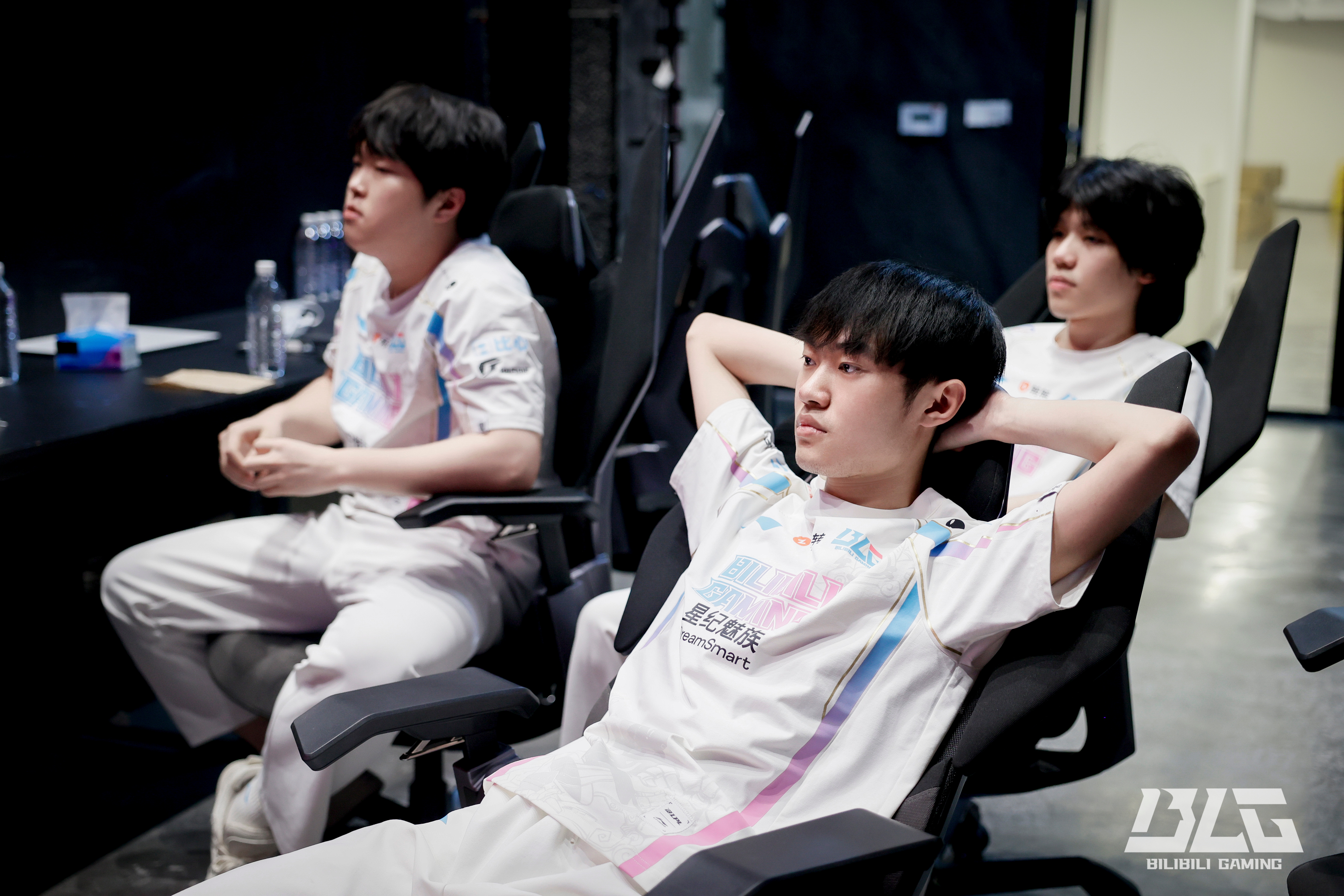 神仙对局！LPL比赛过程堪比大片