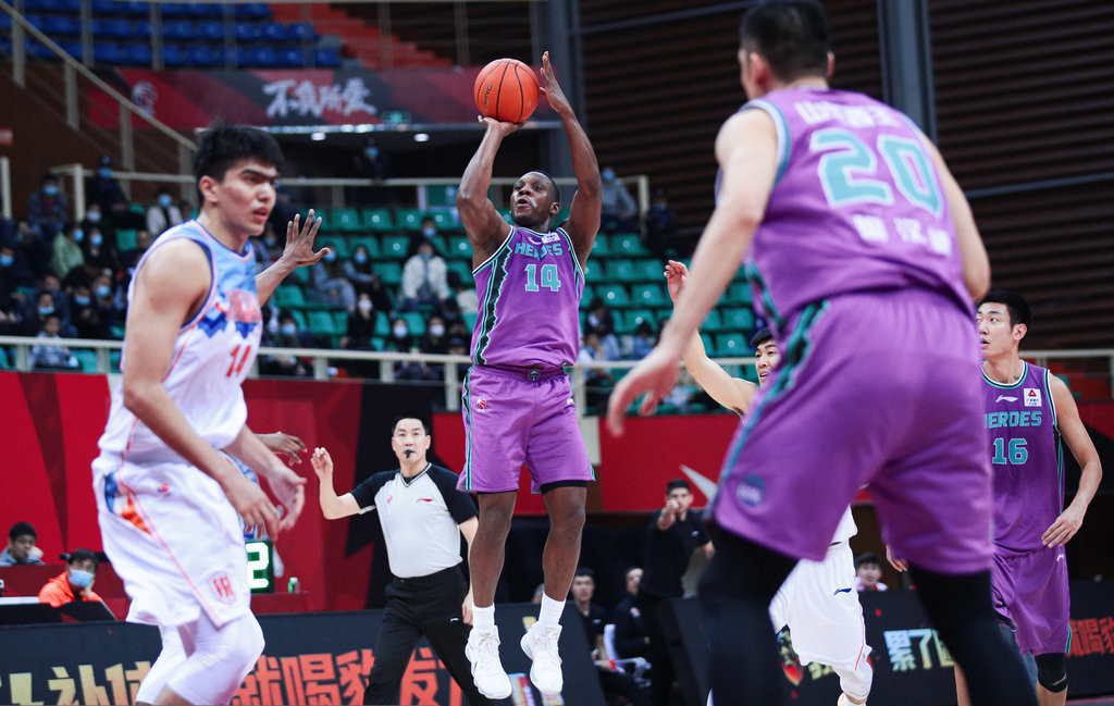 骑士鏖战天津队,高诗岩扛起全队的简单介绍 骑士鏖战天津队,高诗岩扛起全队的简单介绍