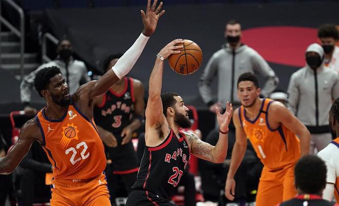 上海队横扫山西队，保罗关键制胜