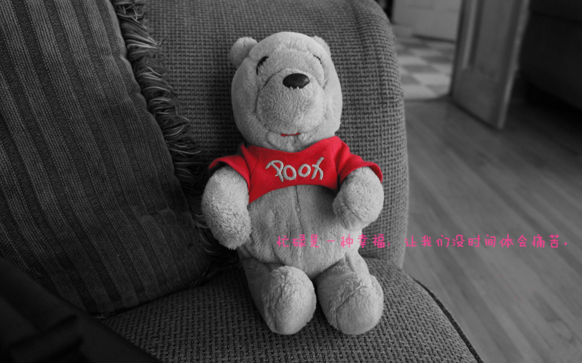 莱万哑火，三剑客破门！波兰队力克英格兰队，奥恰洛夫带队取胜