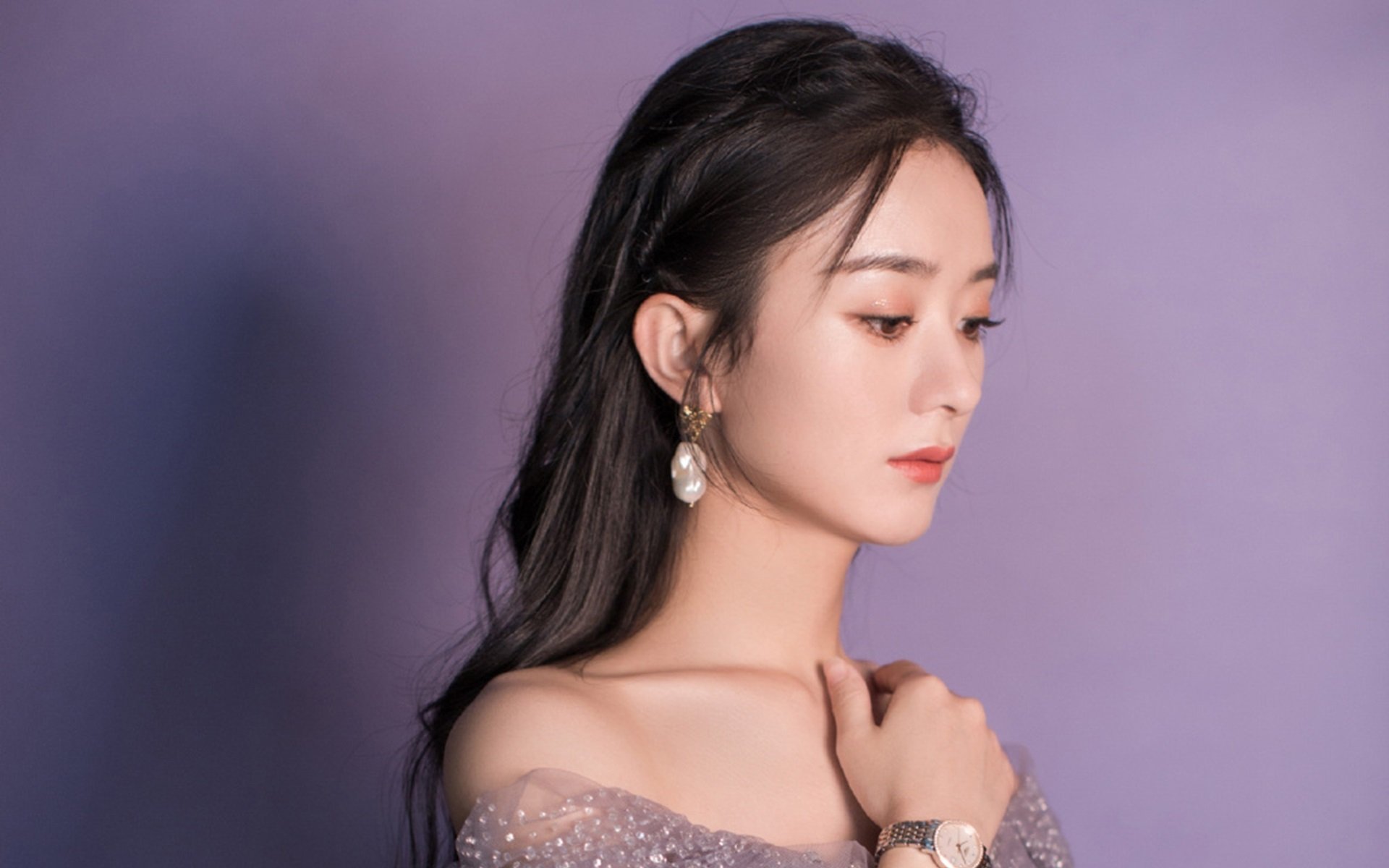 银红之争惊险落幕，新星周冠宇一鸣惊人撼动F1格局