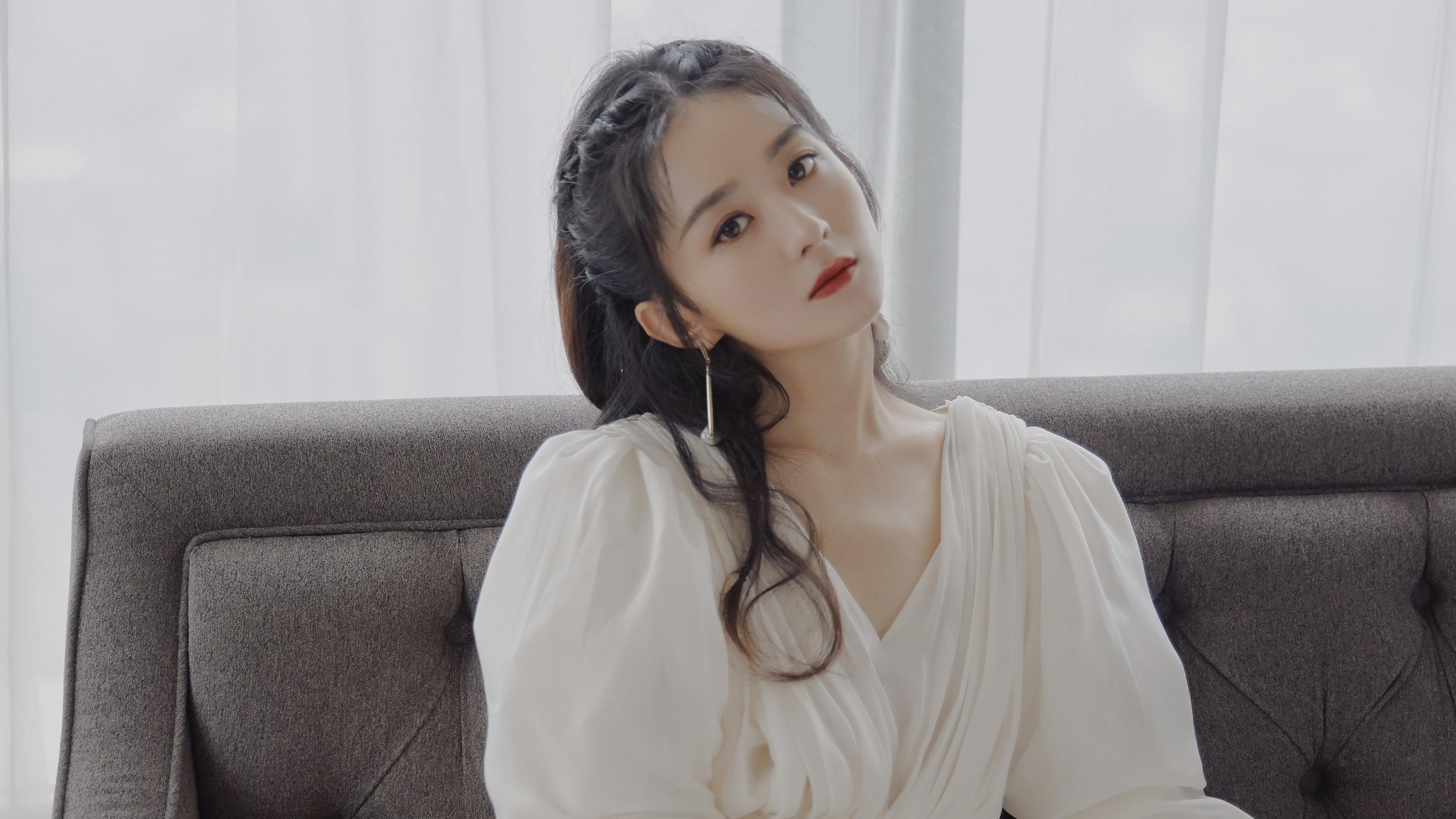 跨洋对决,西亚卡姆爆发,鹈鹕生死战取胜广东队